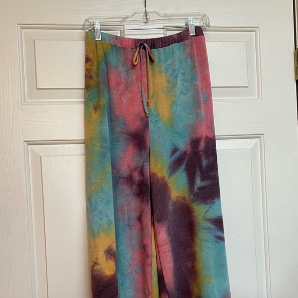 New  multi colored tie dye cropped pants - Picture 2 of 3